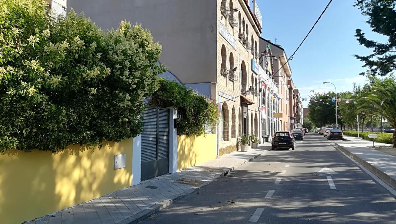 Villa "Luna De Segovia" Leganés Exterior foto